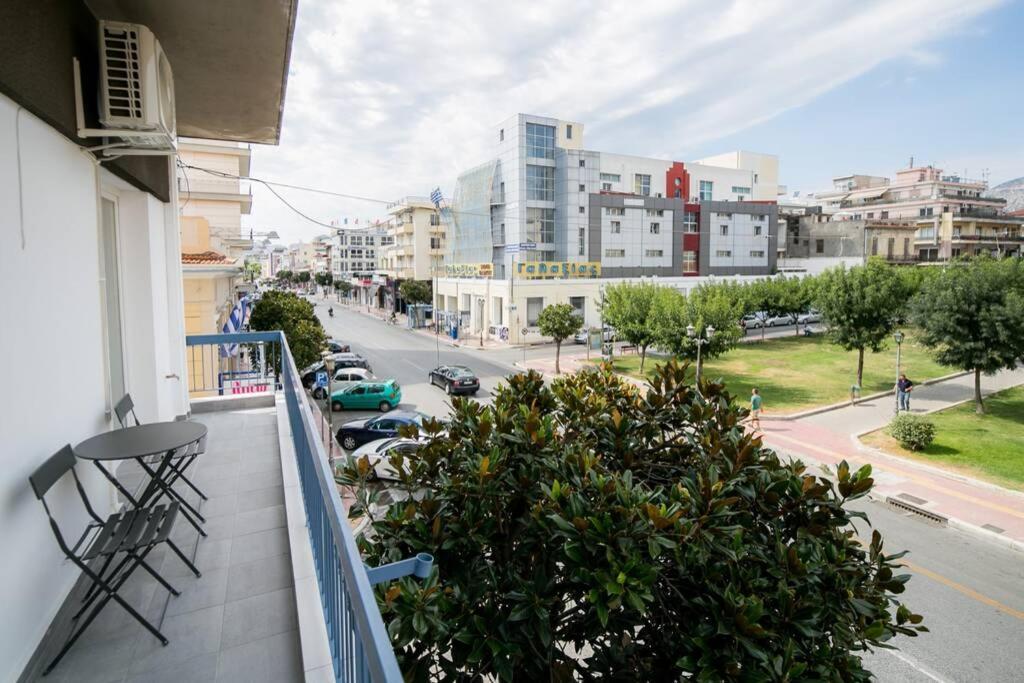 Belajo Central Apartment And Jacuzzi !! Volos Exteriör bild