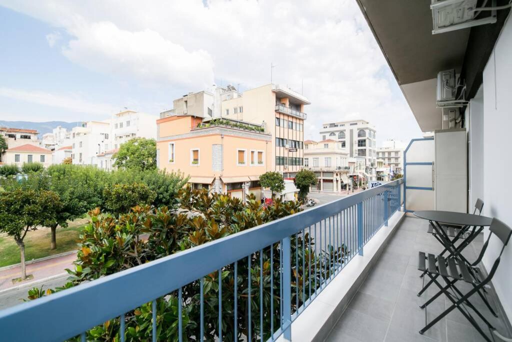 Belajo Central Apartment And Jacuzzi !! Volos Exteriör bild